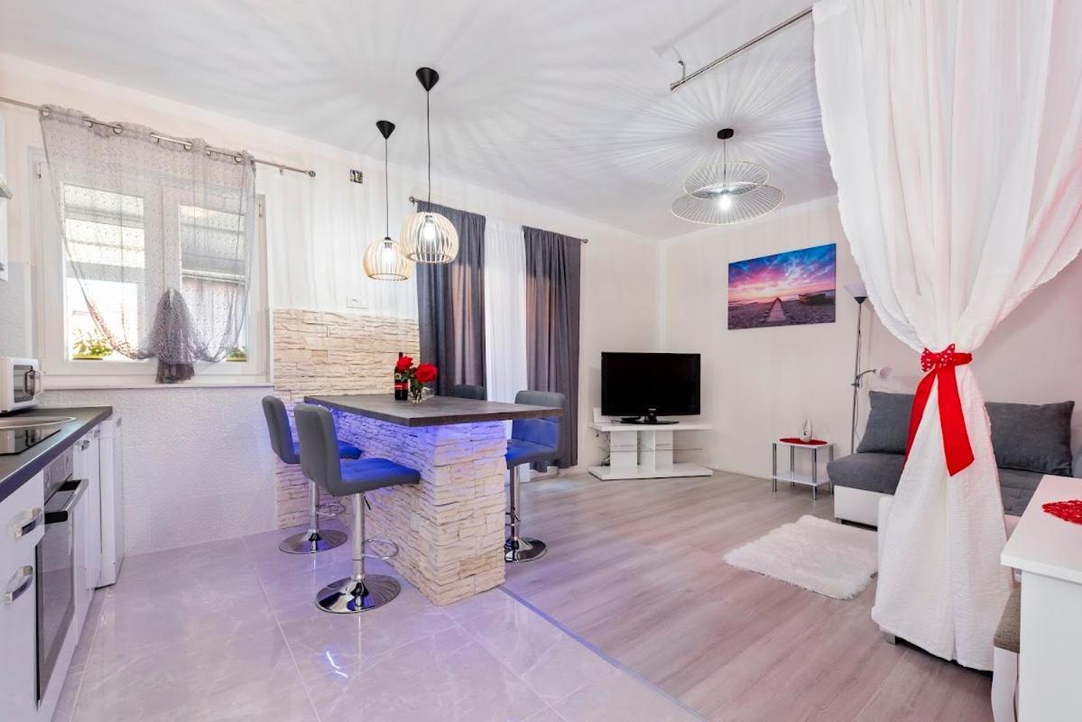 Lana Sibenik Apartment Exterior photo